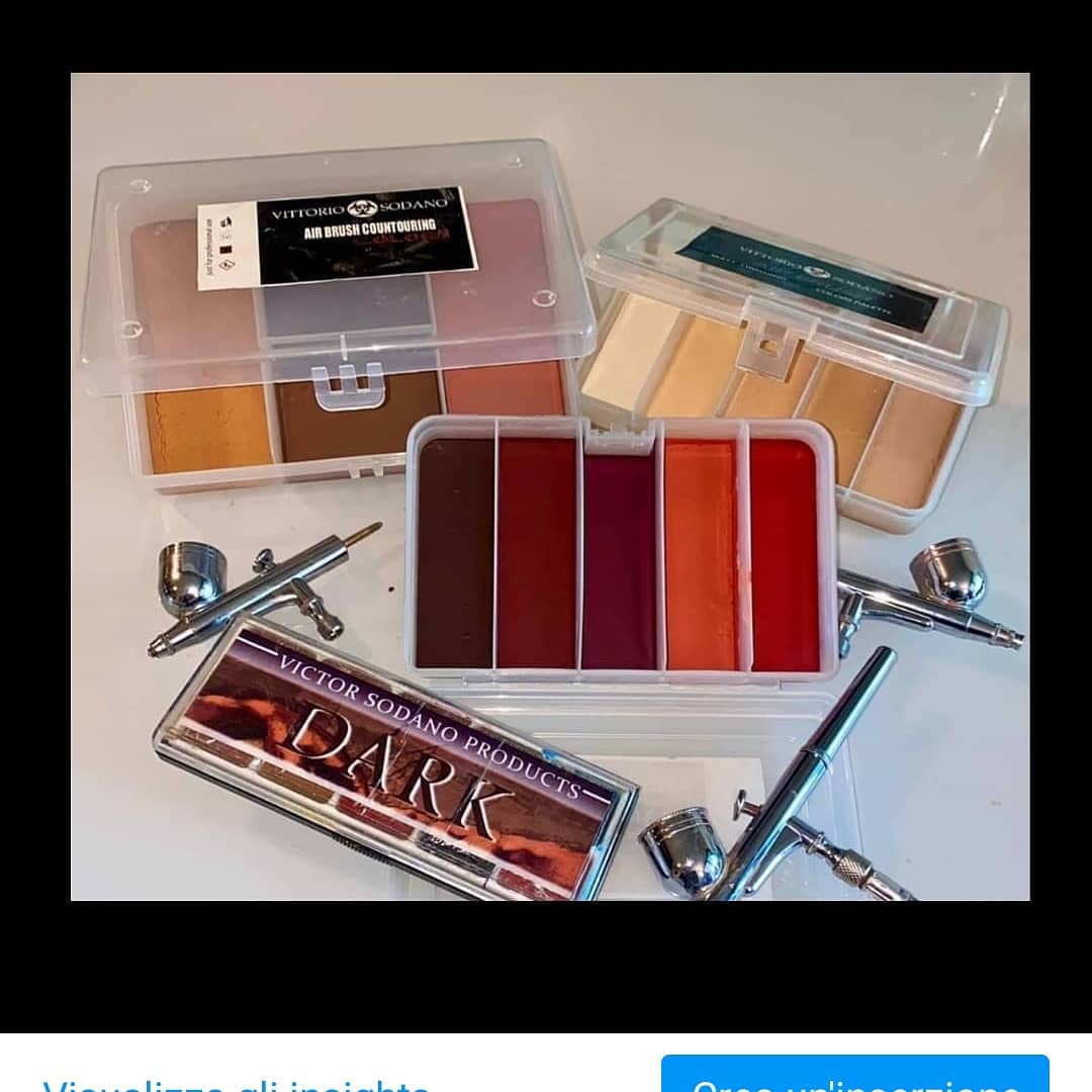 Prezzo per kit aerografia : 4 tavolozze + aerografo completo 460 euro ( scontato 410 euro)